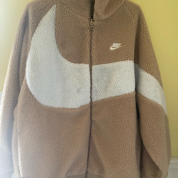 Men’s Nike Jacket - Picture 3 of 6